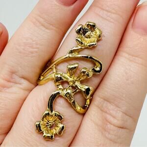 Boho Fairycore Forget Me Not Floral Gold Shield Ring NEW